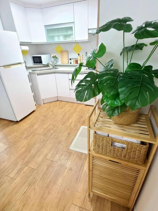 Apartment Yun Seongsu