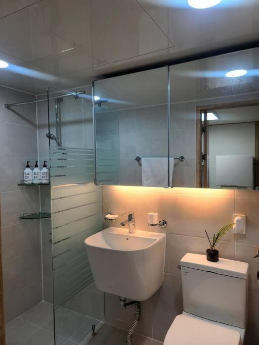 Yun Seongsu Apartment *